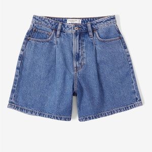 Abercrombie and Fitch Curve Love High Rise Loose Short, Size 28/6